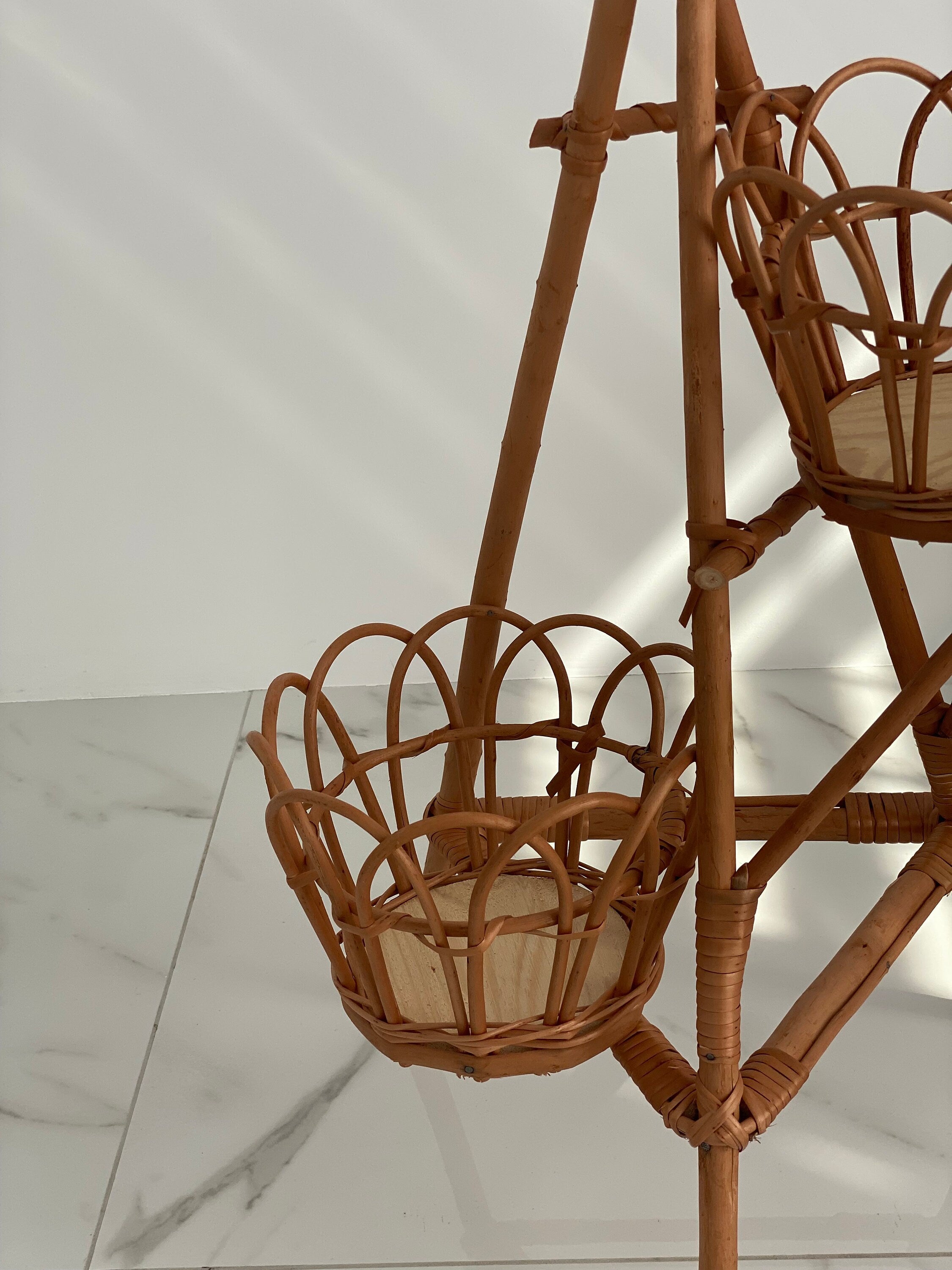 Wicker Flower Pot Holder, Plant stand wicker, Wicker Flower Stand, Vine stand for 4 flowerpots