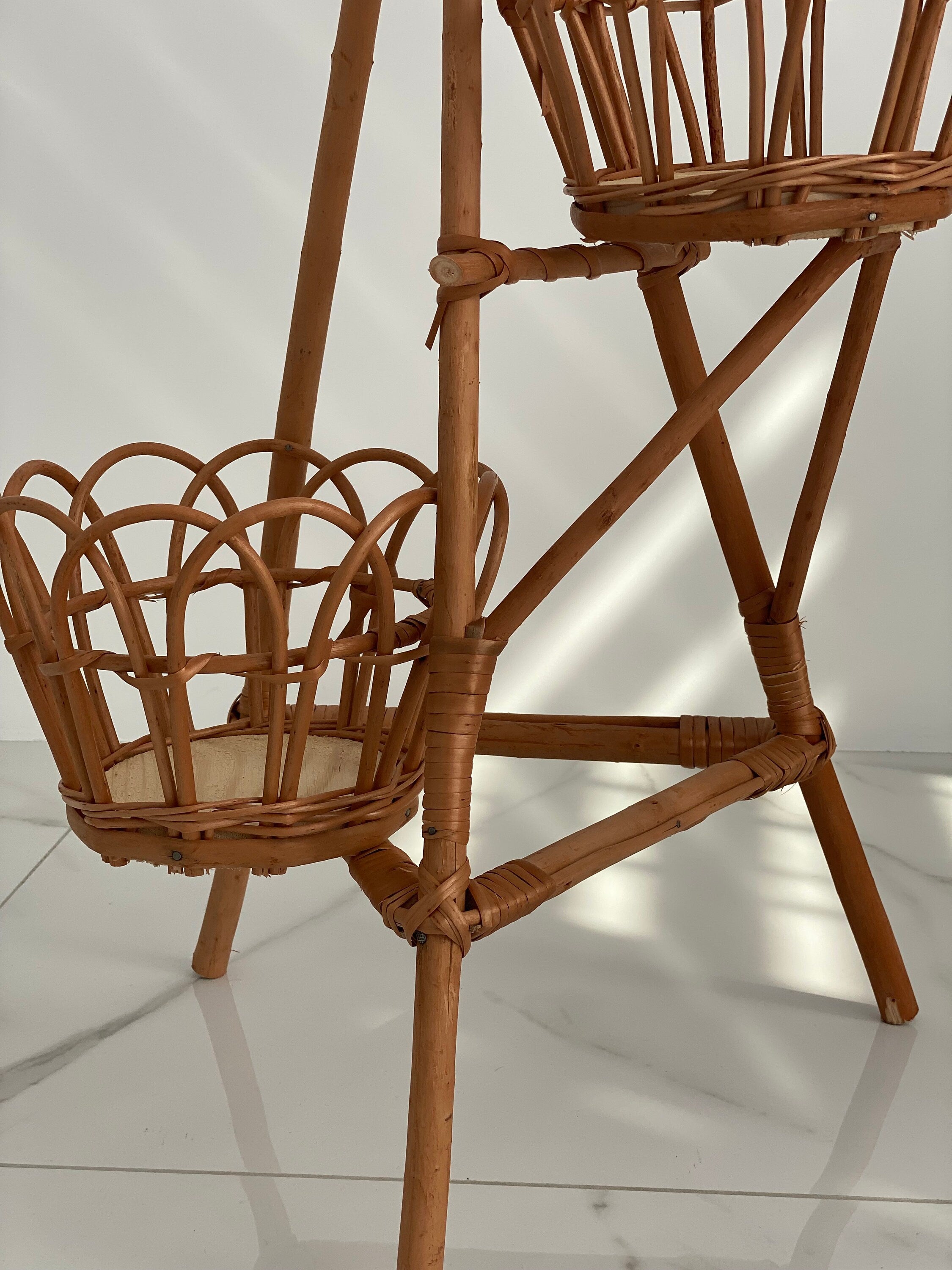 Wicker Flower Pot Holder, Plant stand wicker, Wicker Flower Stand, Vine stand for 4 flowerpots
