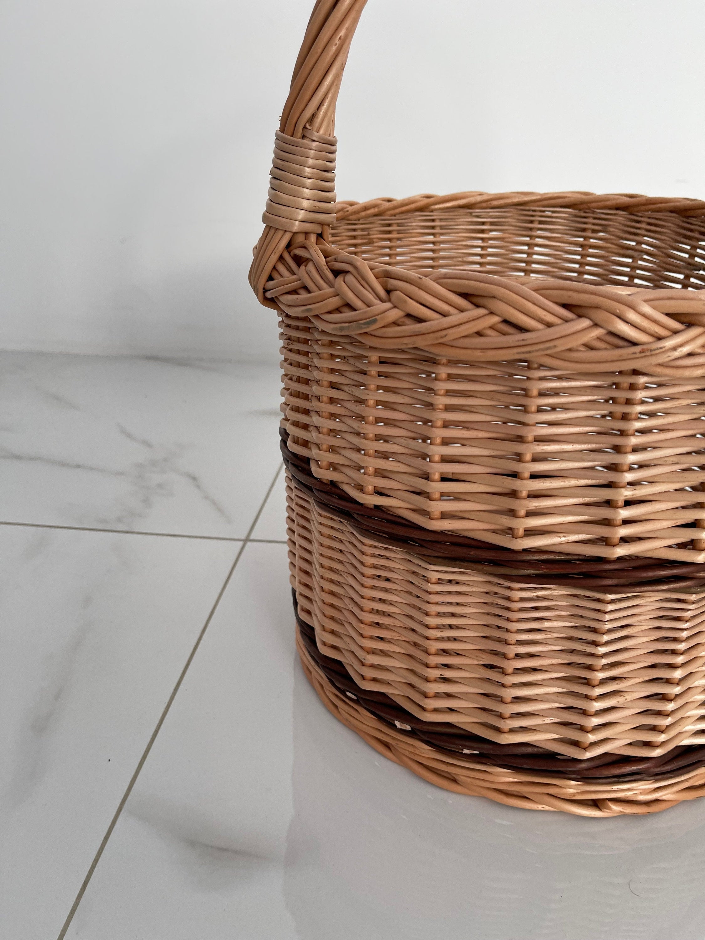 Wicker basket, storage basket, wicker easter basket, picnic basket, , Kids Willow Basket, round handled basket, Small Rustic Basket