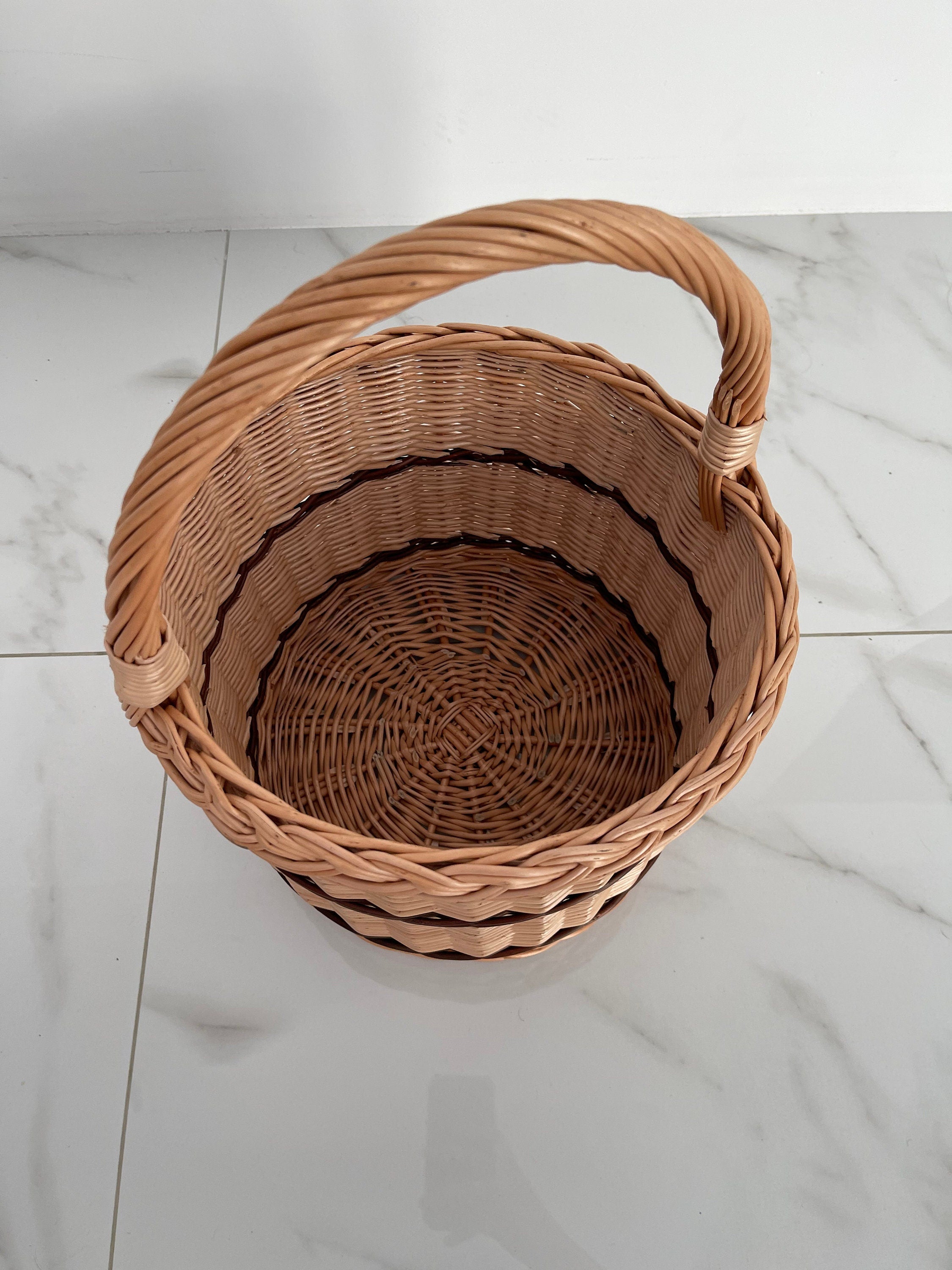 Wicker basket, storage basket, wicker easter basket, picnic basket, , Kids Willow Basket, round handled basket, Small Rustic Basket